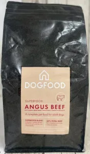 DOGHOUSE Superfood Angus Beef Adult